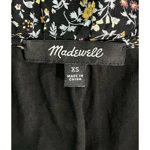 Madewell Ruffle Button-Front
Trapeze Dress in Folkmagic size XS - Picture 7 of 7